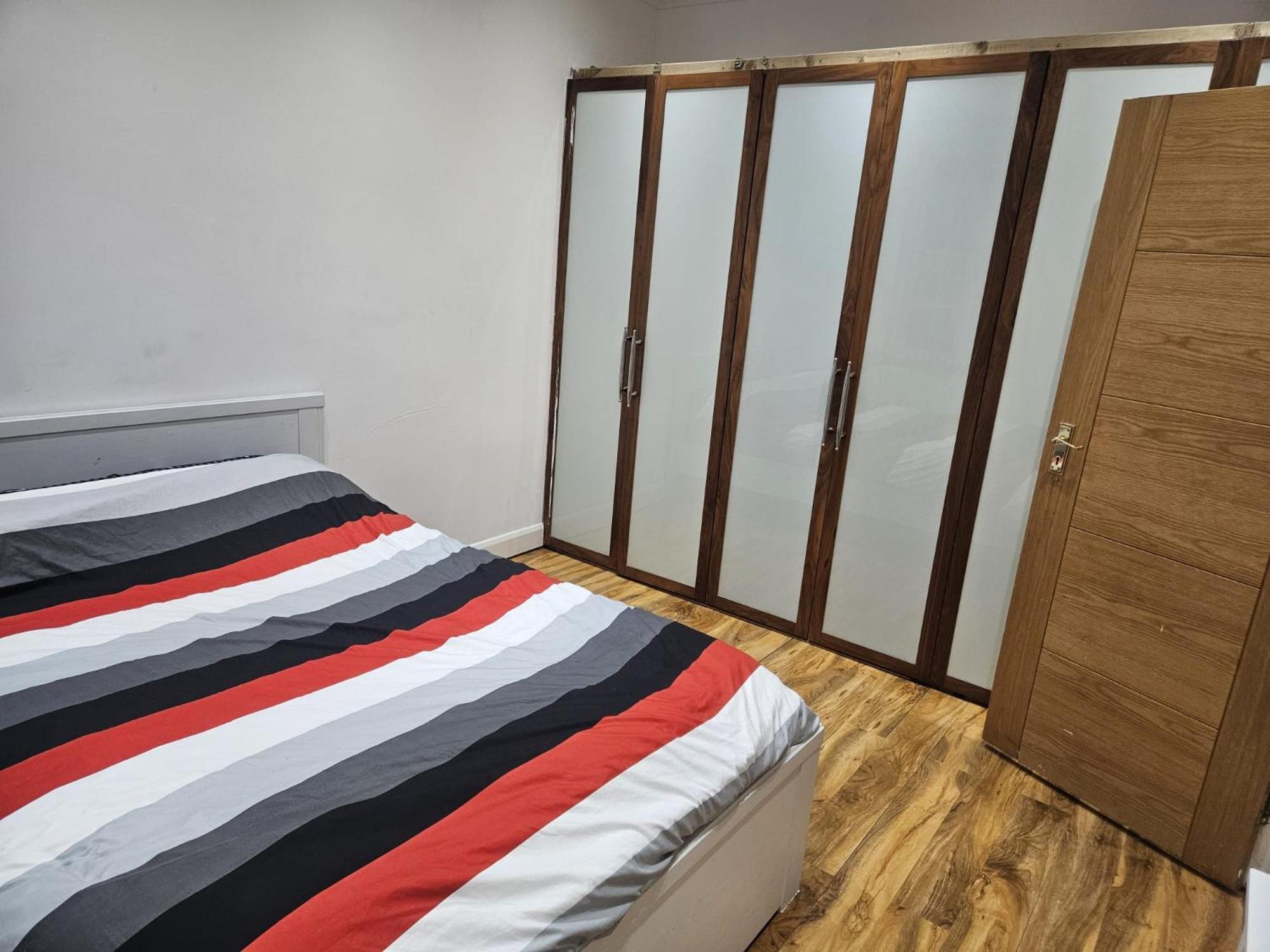 2 Bedroom Flat - Travel Direct To Heathrow/Central London Exterior photo